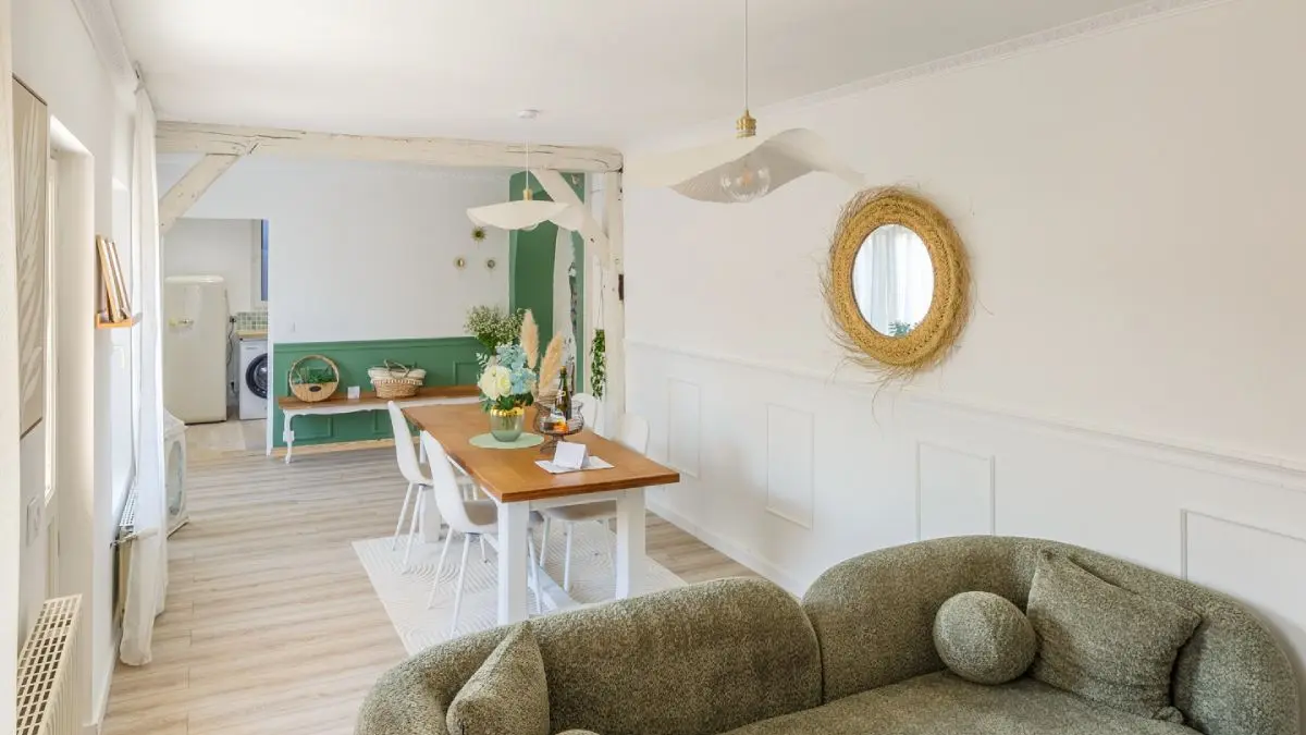 maison-la-parenthese-arelaune-en-seine Vue salon (Lina)