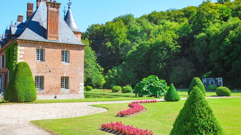 Le parc entourant le château de la Couture