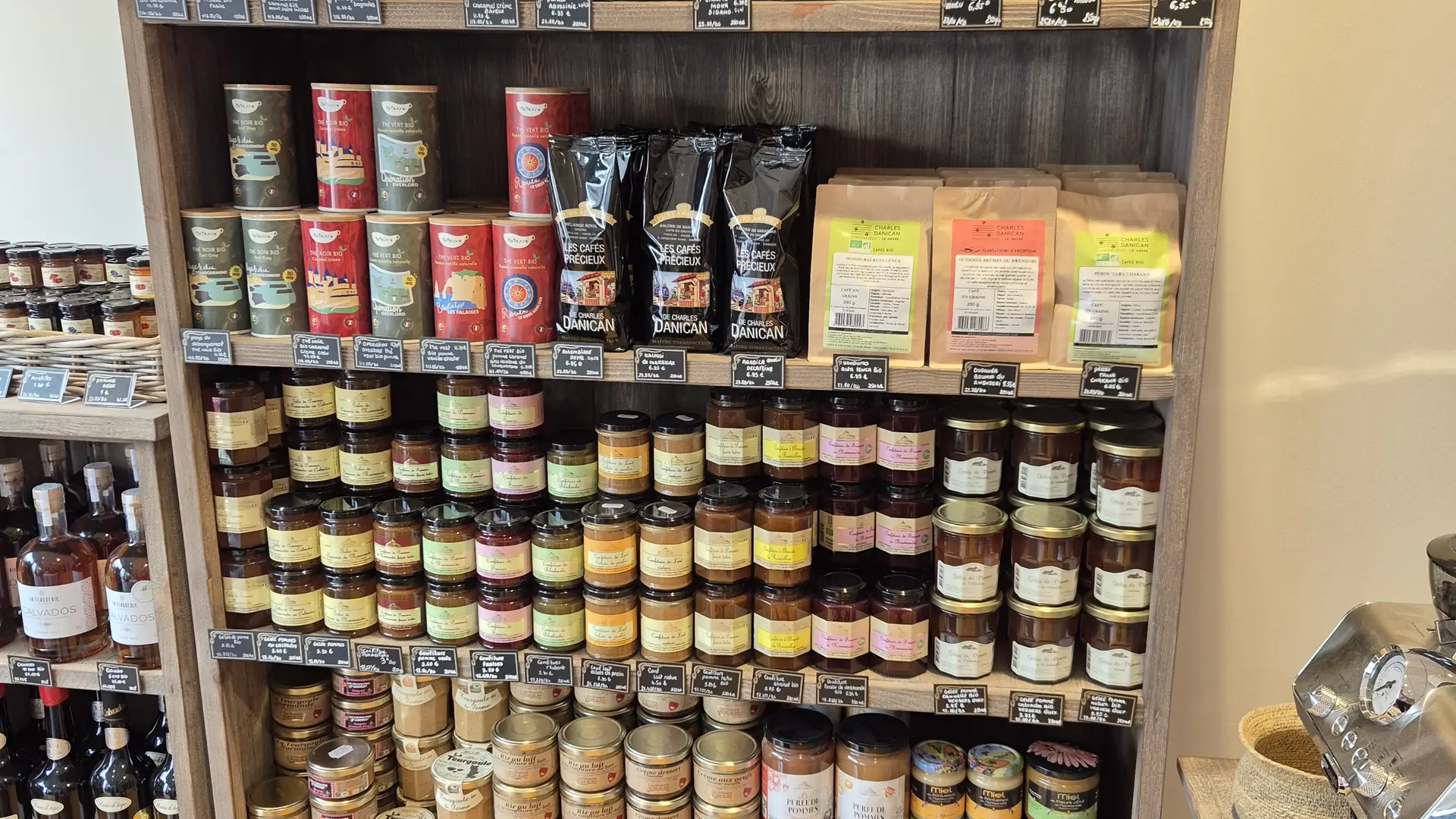 Gamme petits-déjeuners thé café confiture miel teurgoule