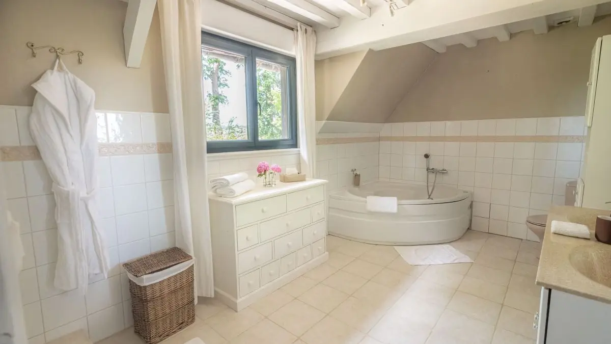 philippon-le-manoir-de-la-campagne-yebleron-salle-de-bain-2