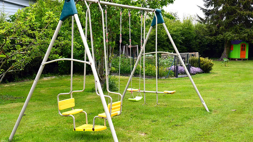 Jeux pour enfant dans le jardin