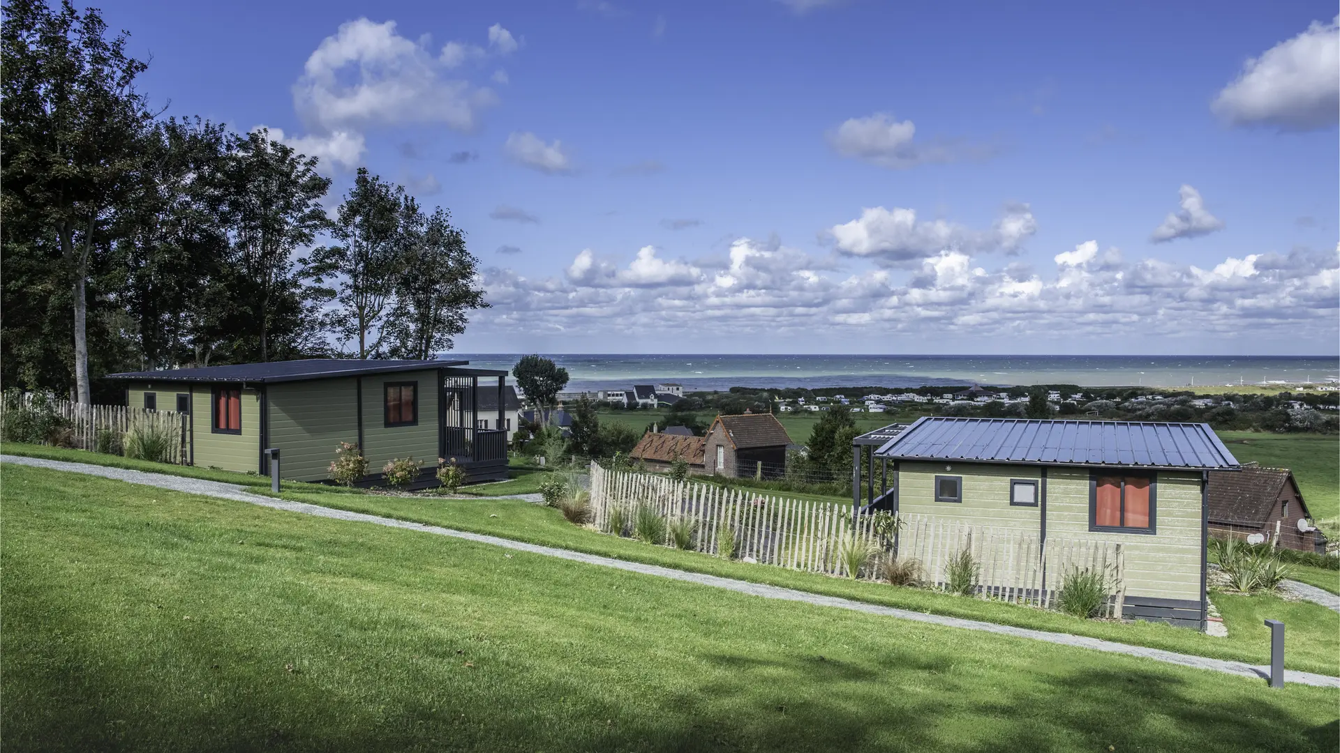 Vue imprenable sur mer et vallée