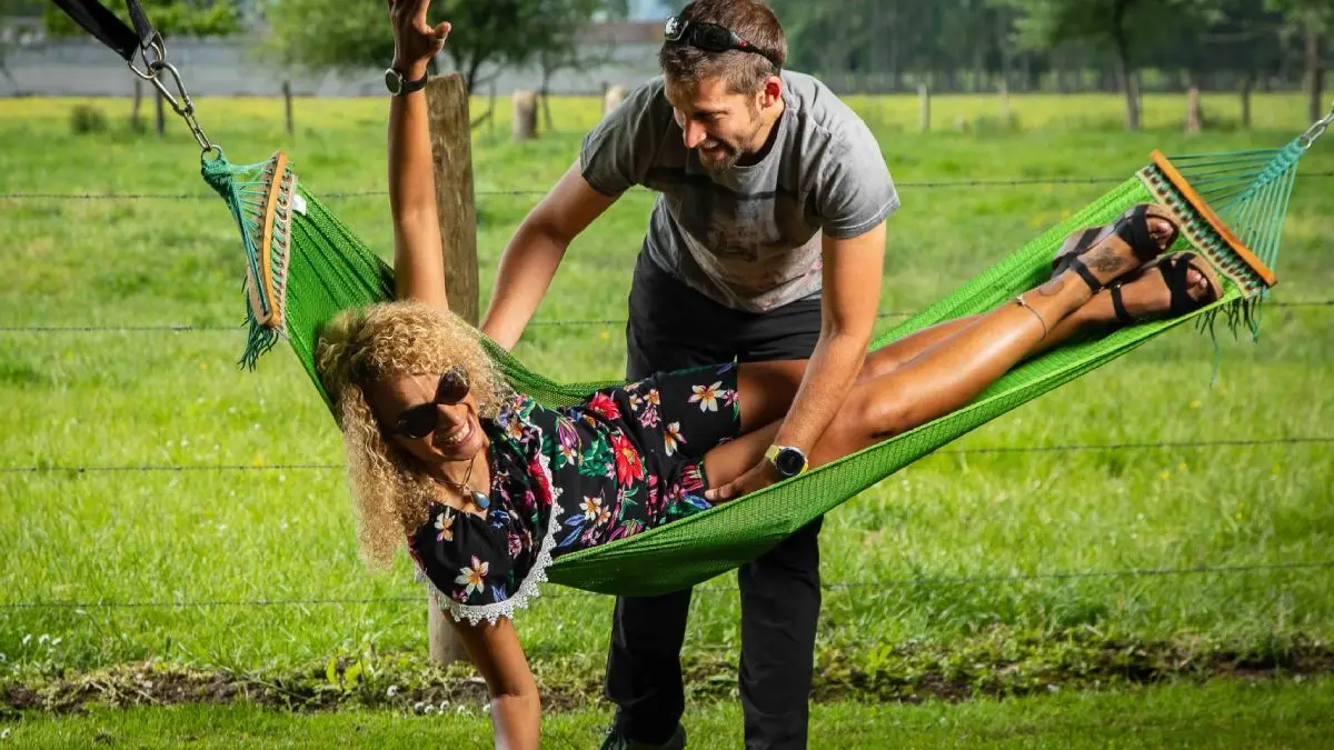 route-des-fruits-juin-2020-week-end-romantique-en-normandie-en-couple-bien-etre-drone-press-1 (1)