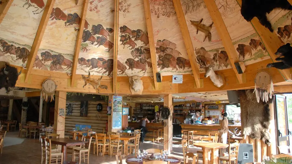 salle du restaurant©rêvede bisons