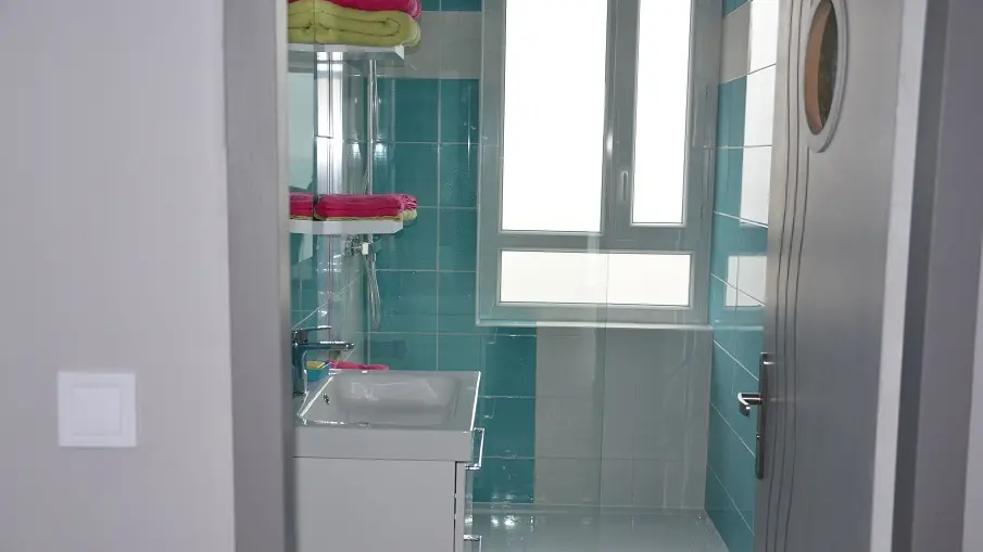 salle de bain, linge toilette fourni