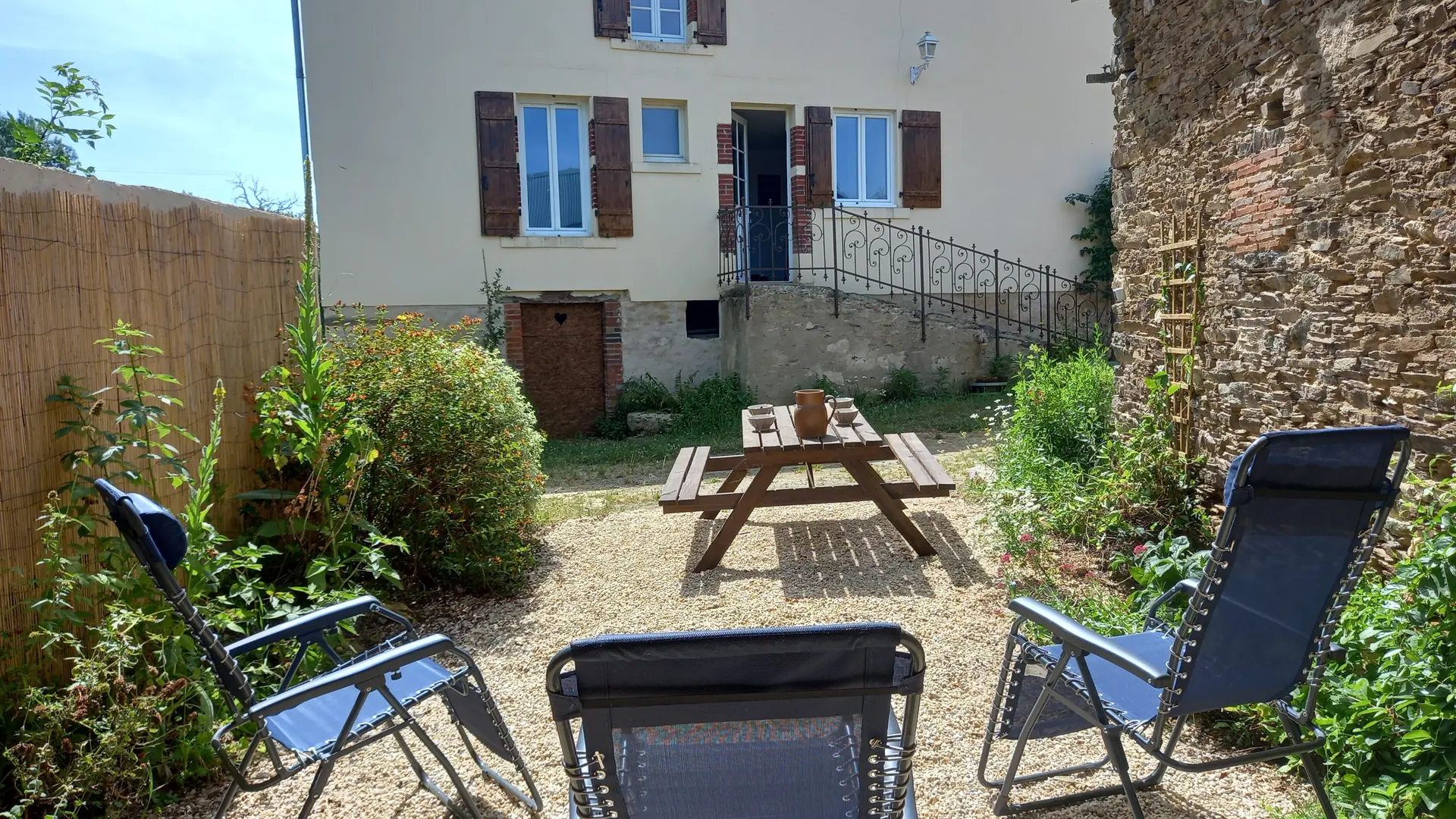 398143 - GRANDE TERRASSE RELAXANTE