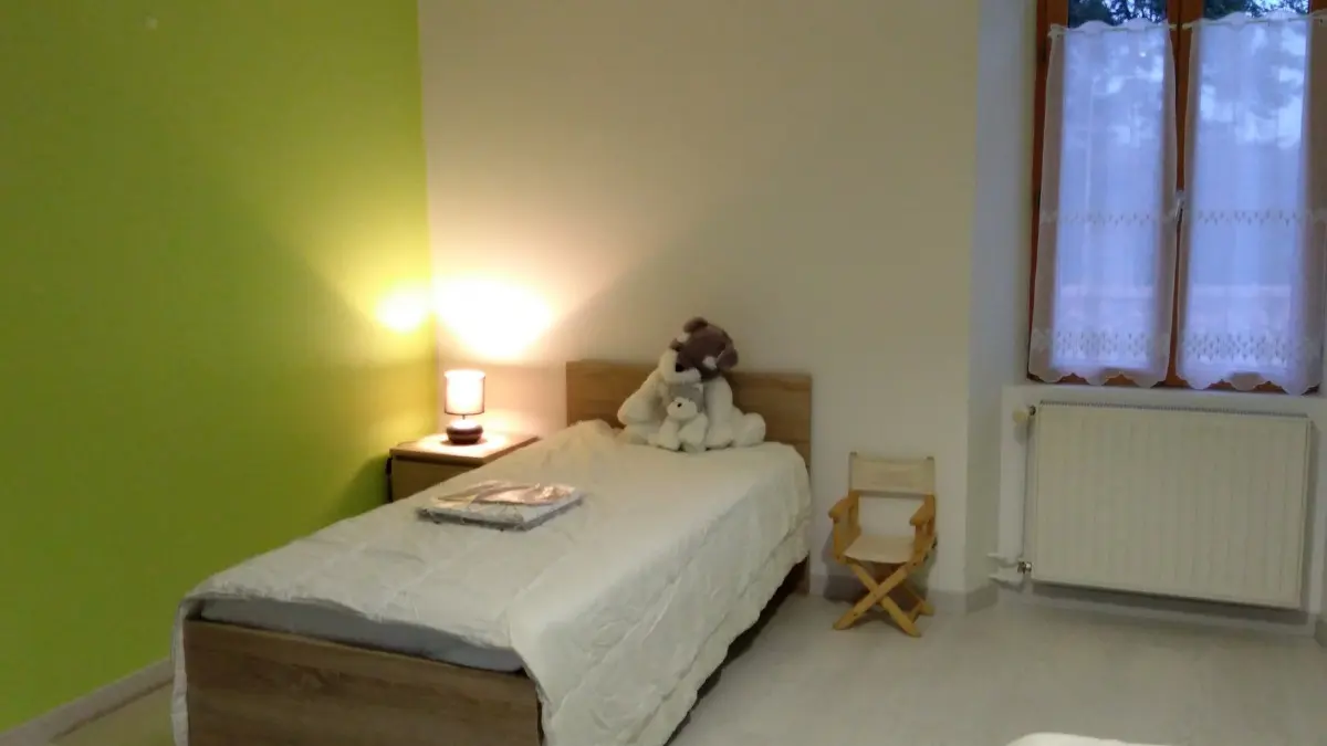 253645 - Lit de 90, chambre