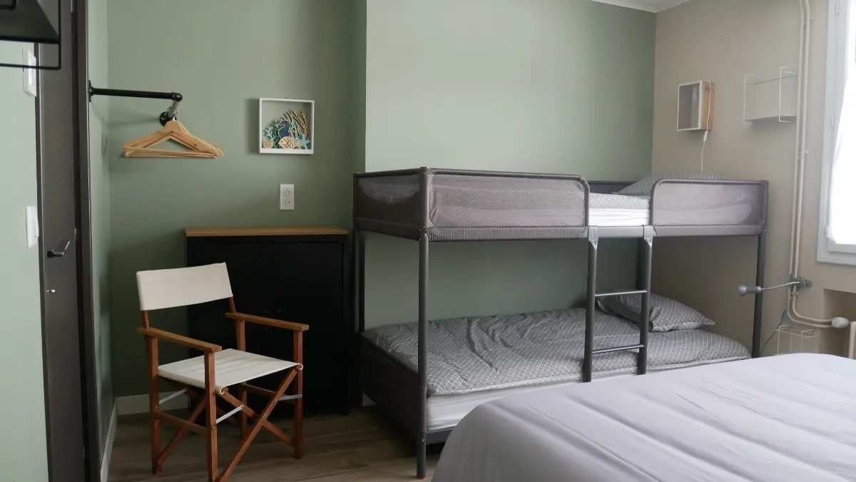 272295 - Maison 1 : Chambre Marine (Lits superposés90x200)