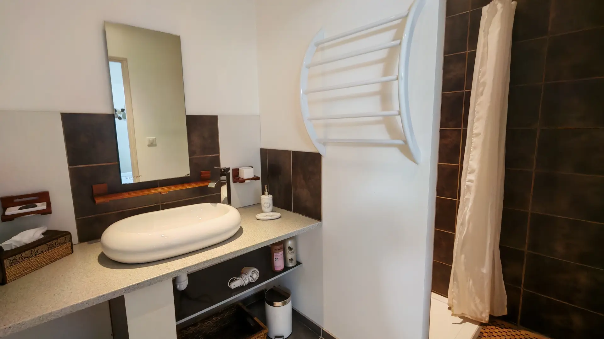 396474 - Salle d'eau