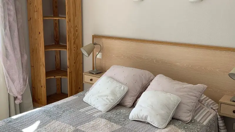 14890 - chambre parentale vue mer