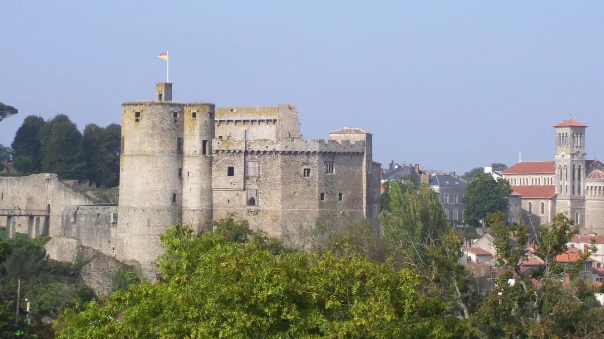 253649 - Clisson, le château et Notre dame