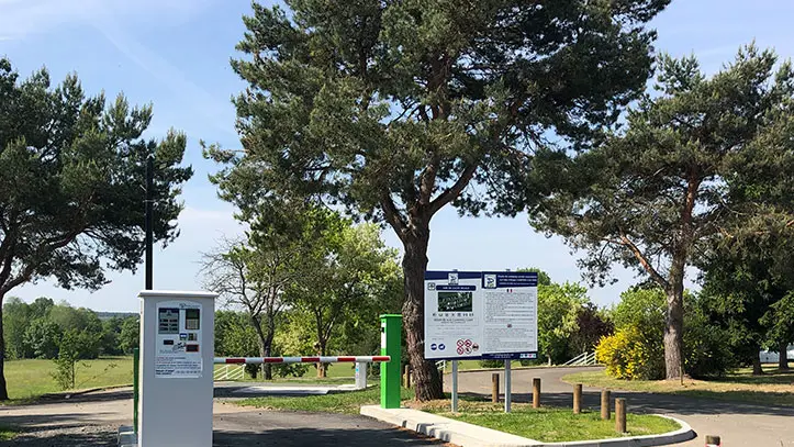 72-Sarthe-Aire-CampingCarPark-Luche-Pringe-Aire2