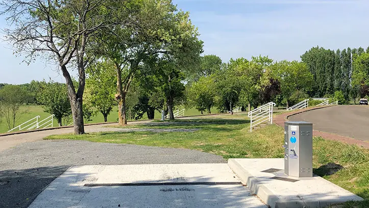 72-Sarthe-Aire-CampingCarPark-Luche-Pringe-Vidange