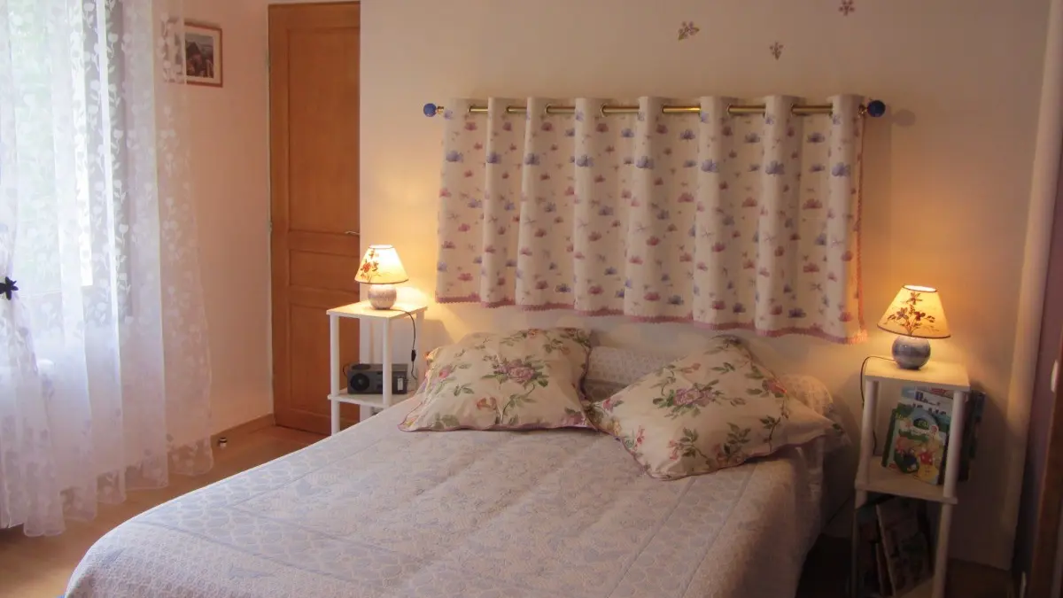 193903 - lit 140 suite familiale