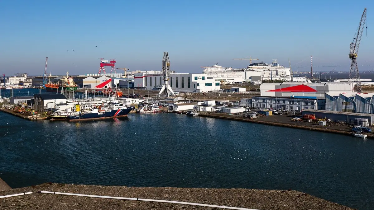 79826 - les Chantiers de l'Atlantique et ses paquebots