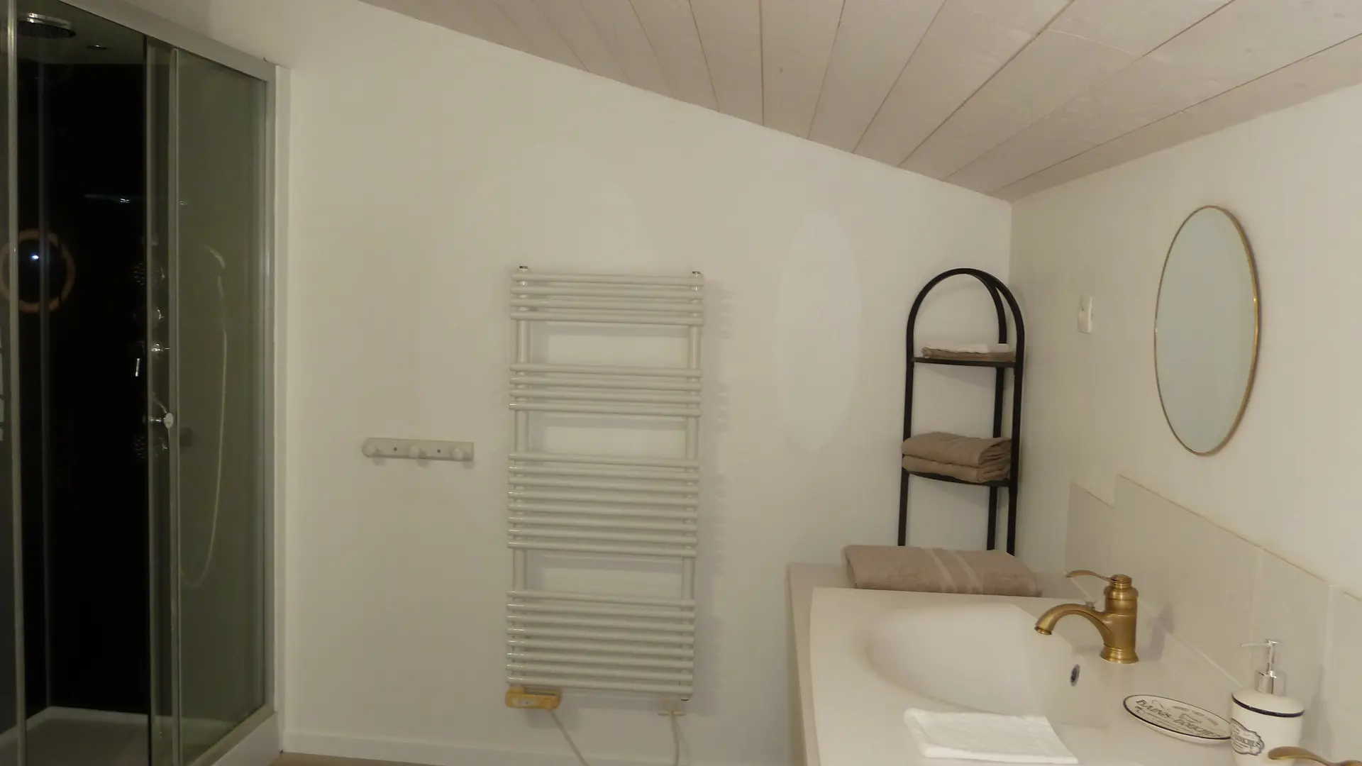 398136 - SALLE D'EAU ET DOUCHE