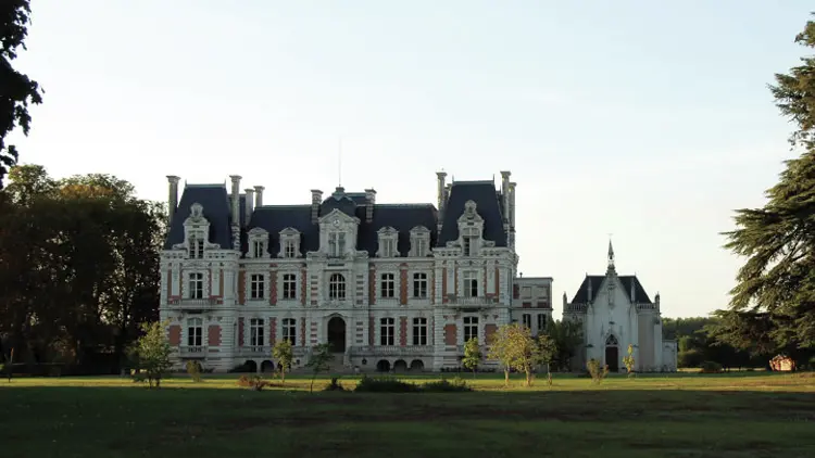Aire CAMPING-CAR PARK de La Bruère-sur-Loir4