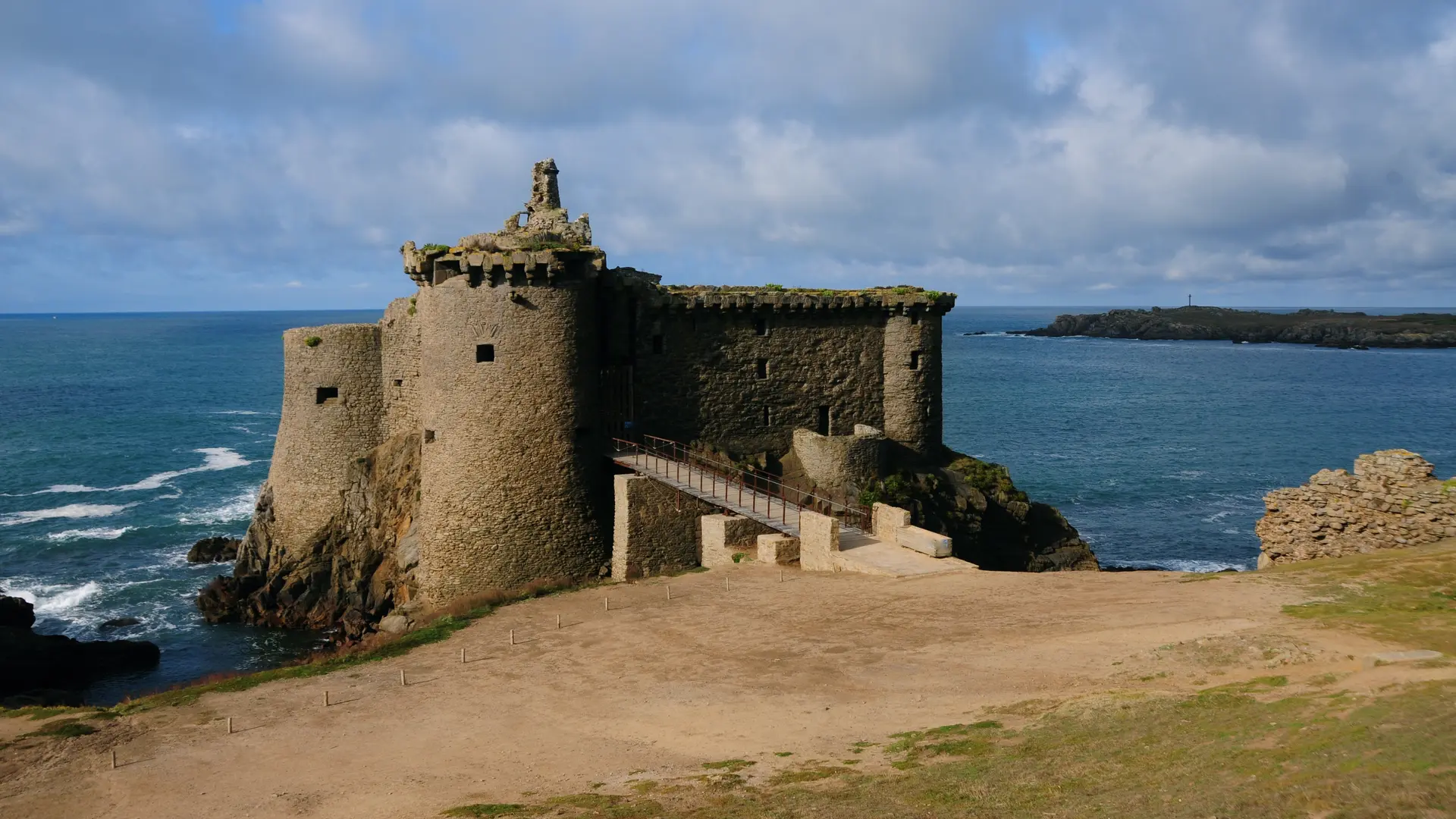100070_vieux_chateauiledyeu