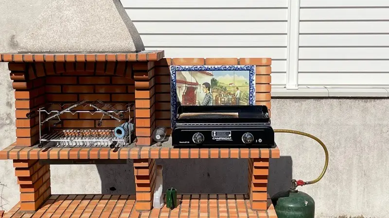 284876 - COIN BARBECUE ET PLANCHA