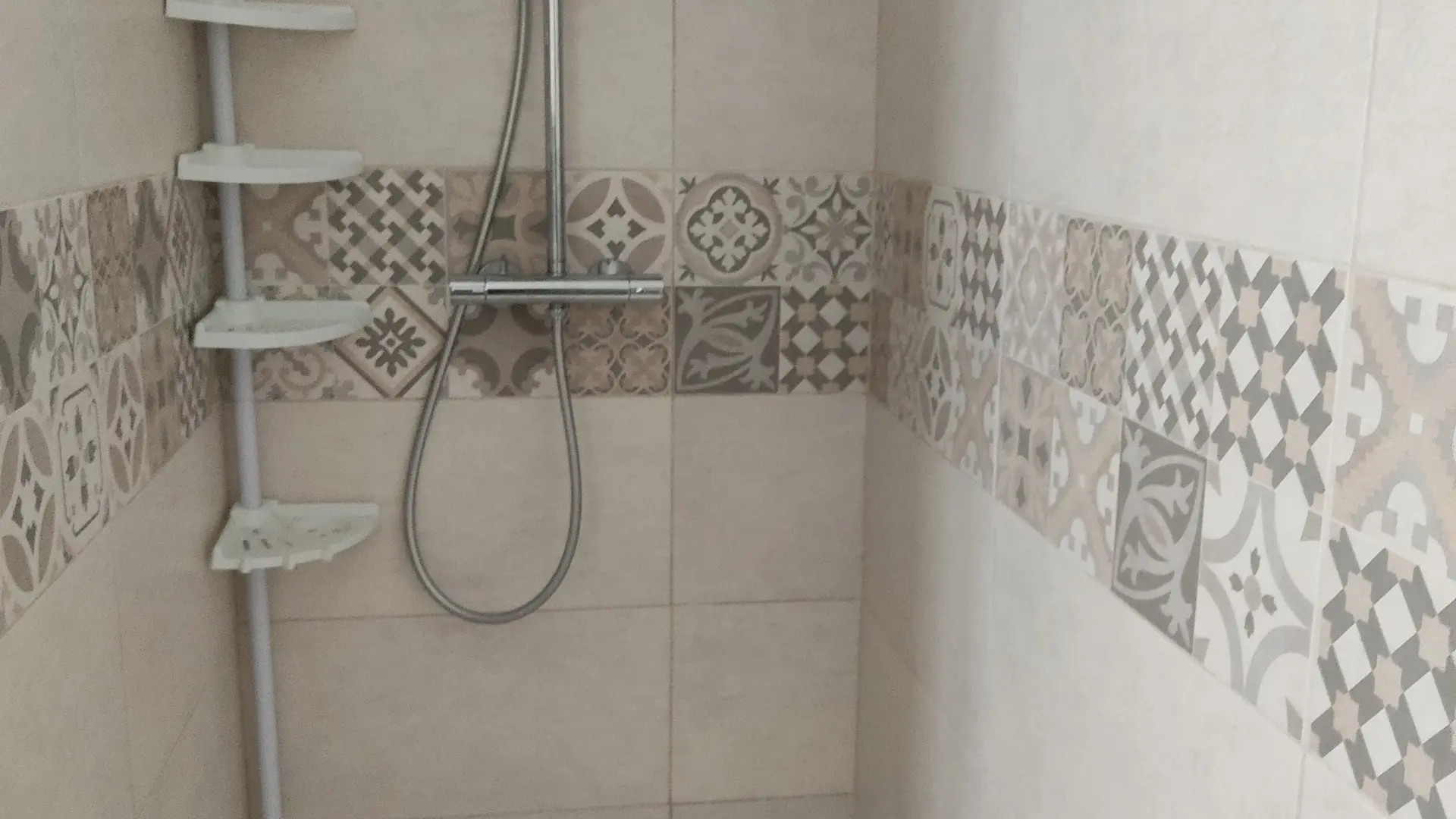 Salle d'eau douche à l'italienne