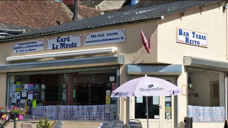 cafe le musee