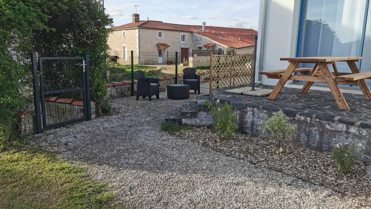331917 - côté jardin