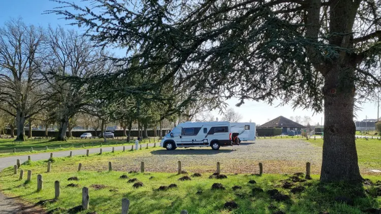 Aire CAMPING-CAR PARK de Mansigné
