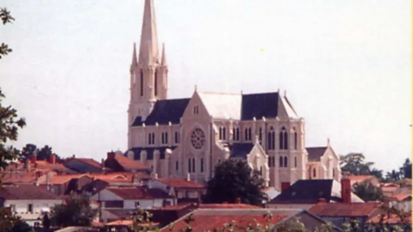 2017-EGLISE La Chapelle Basse Mer-levignoblenantes-tourisme