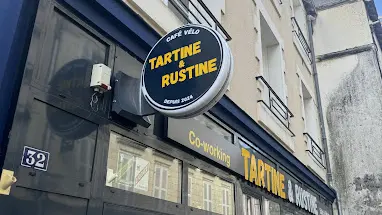 Extérieur Tartine et Rustine