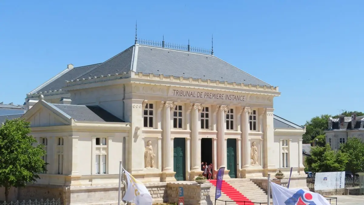 tribunal baugé1