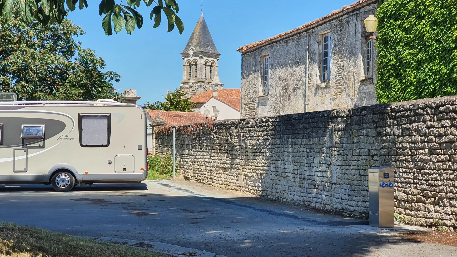 Aire de service du Parc du Vignaud