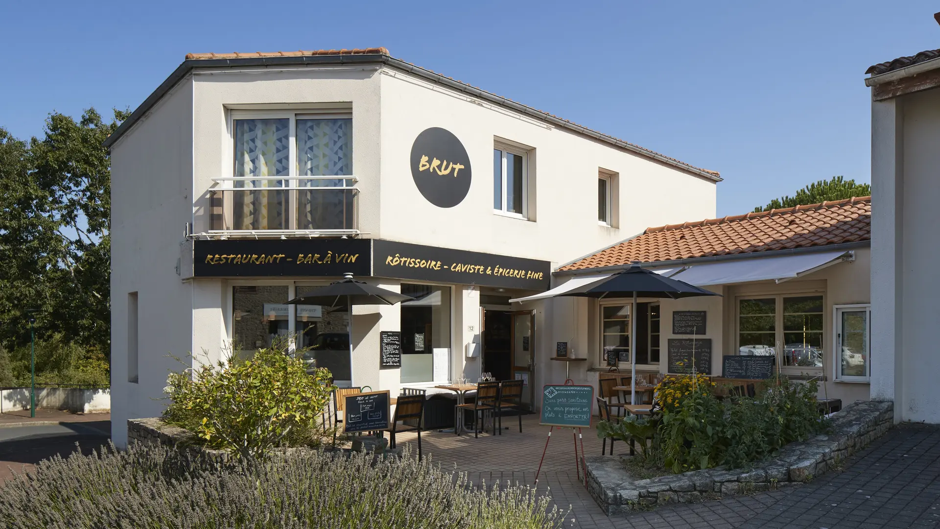 EXTERIEUR ET TERRASSE