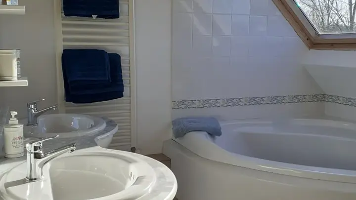 Salle de bain de l'étage