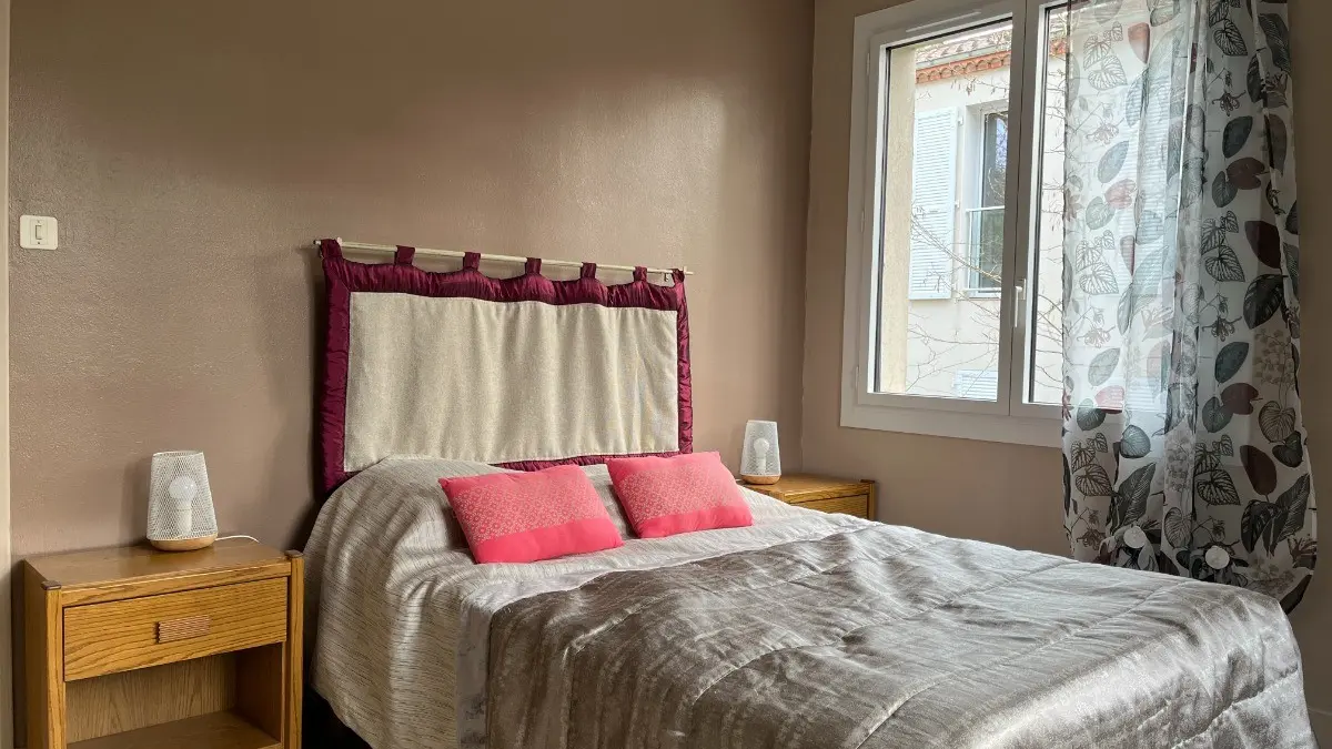 14857 - chambre 1 au 1 er étage