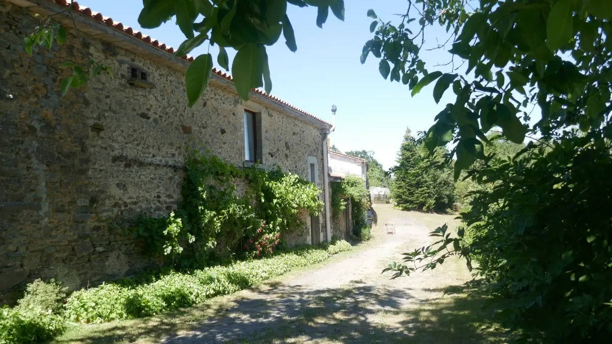 245552 - accès de l'autre gîte