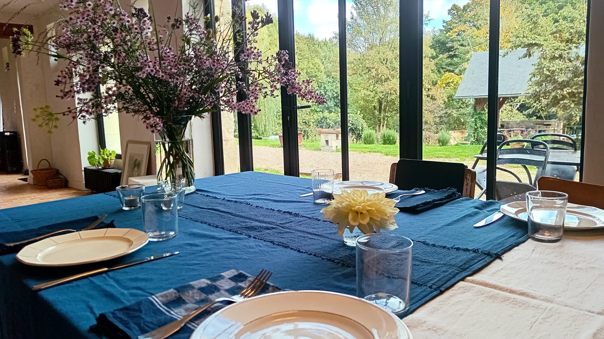 Chambres et table d'hôtes Le Vaux Jouin_table d'hotes