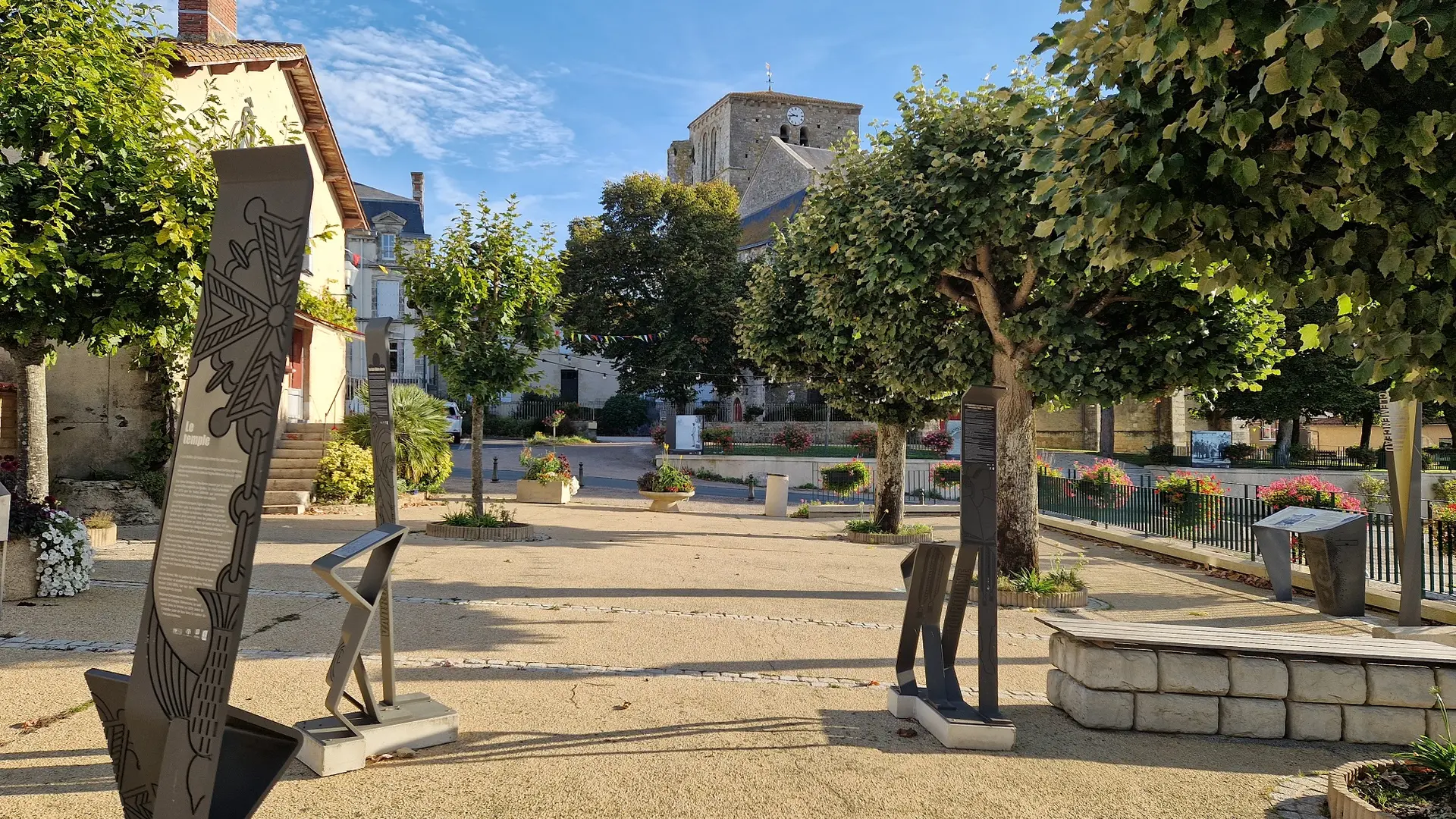 Bourg de Mouilleron