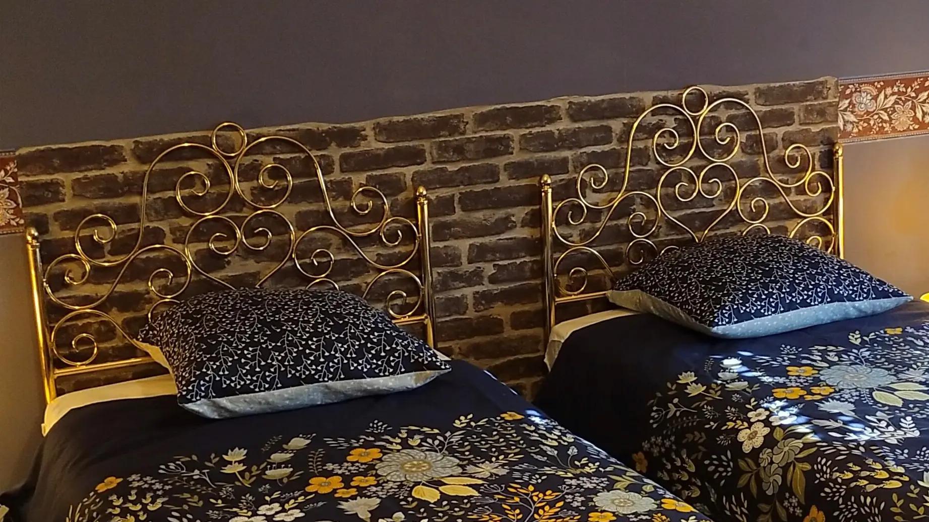 Lits individuels convertibles king size dans les 2 chambres