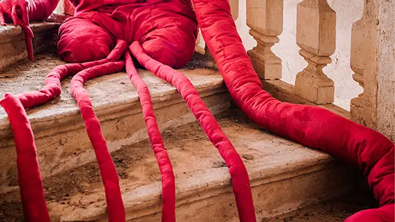 Charlotte,2023,tissus récupéré,couture, ouate.