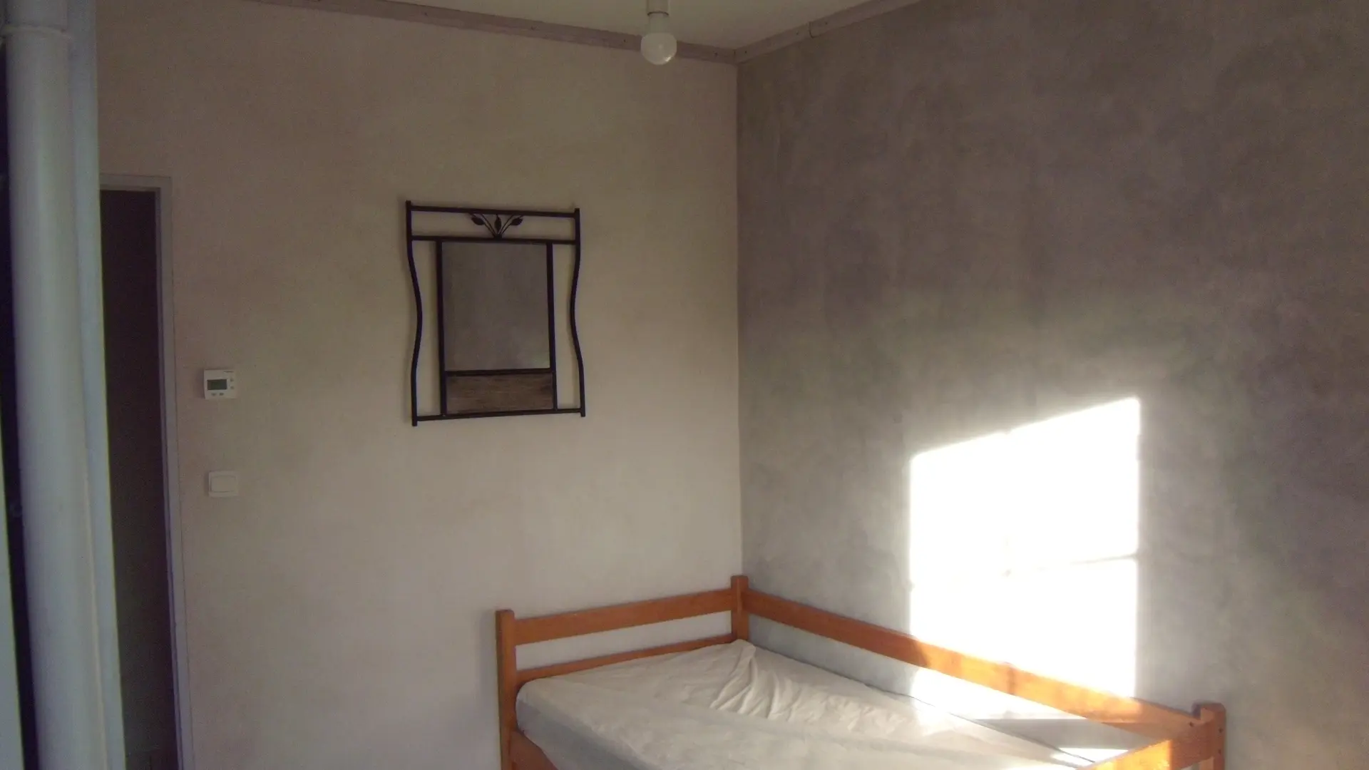 chambre rez de chaussée 1 lit de 90