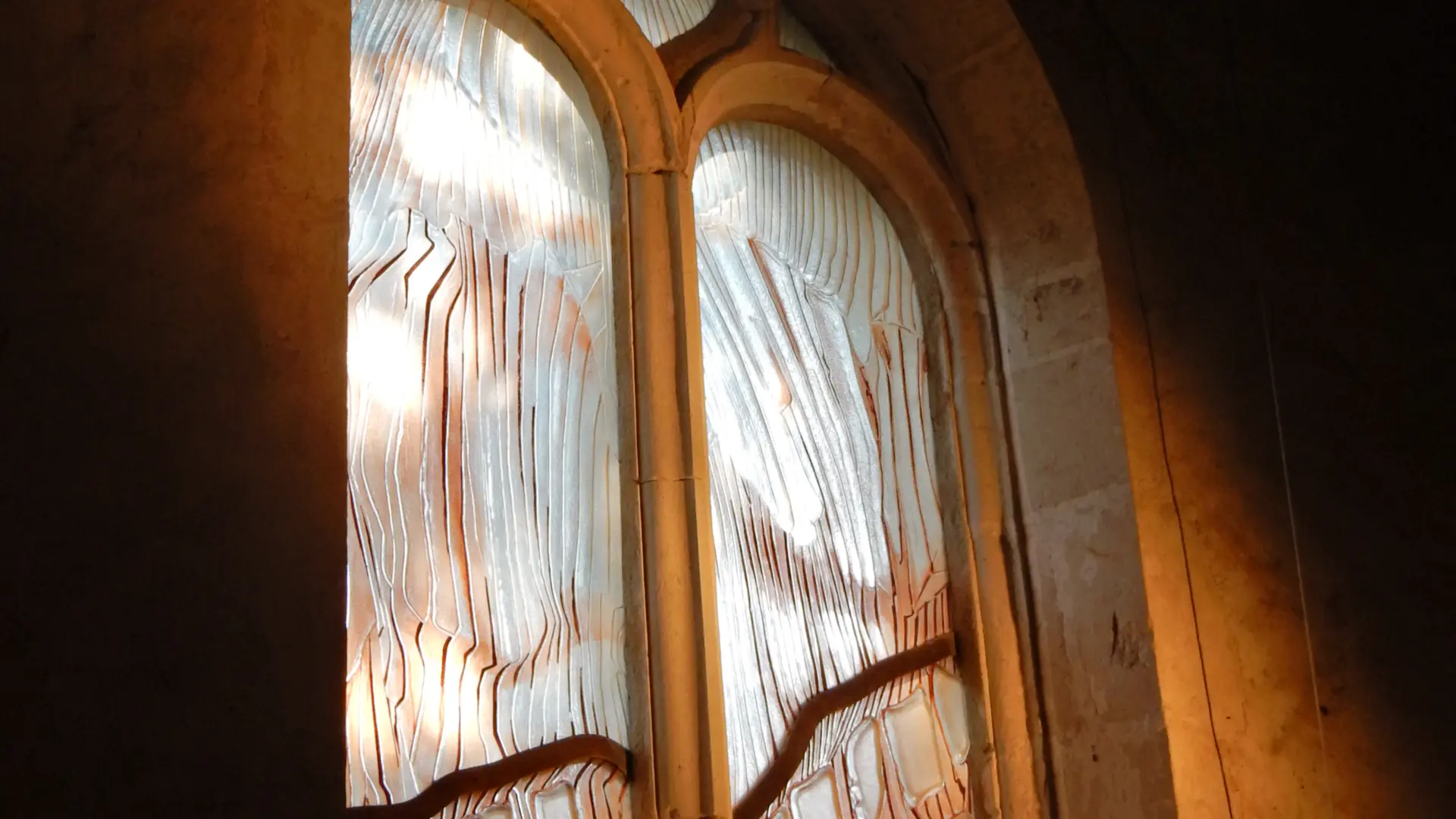 Vitrail de la nef, vue intérieure