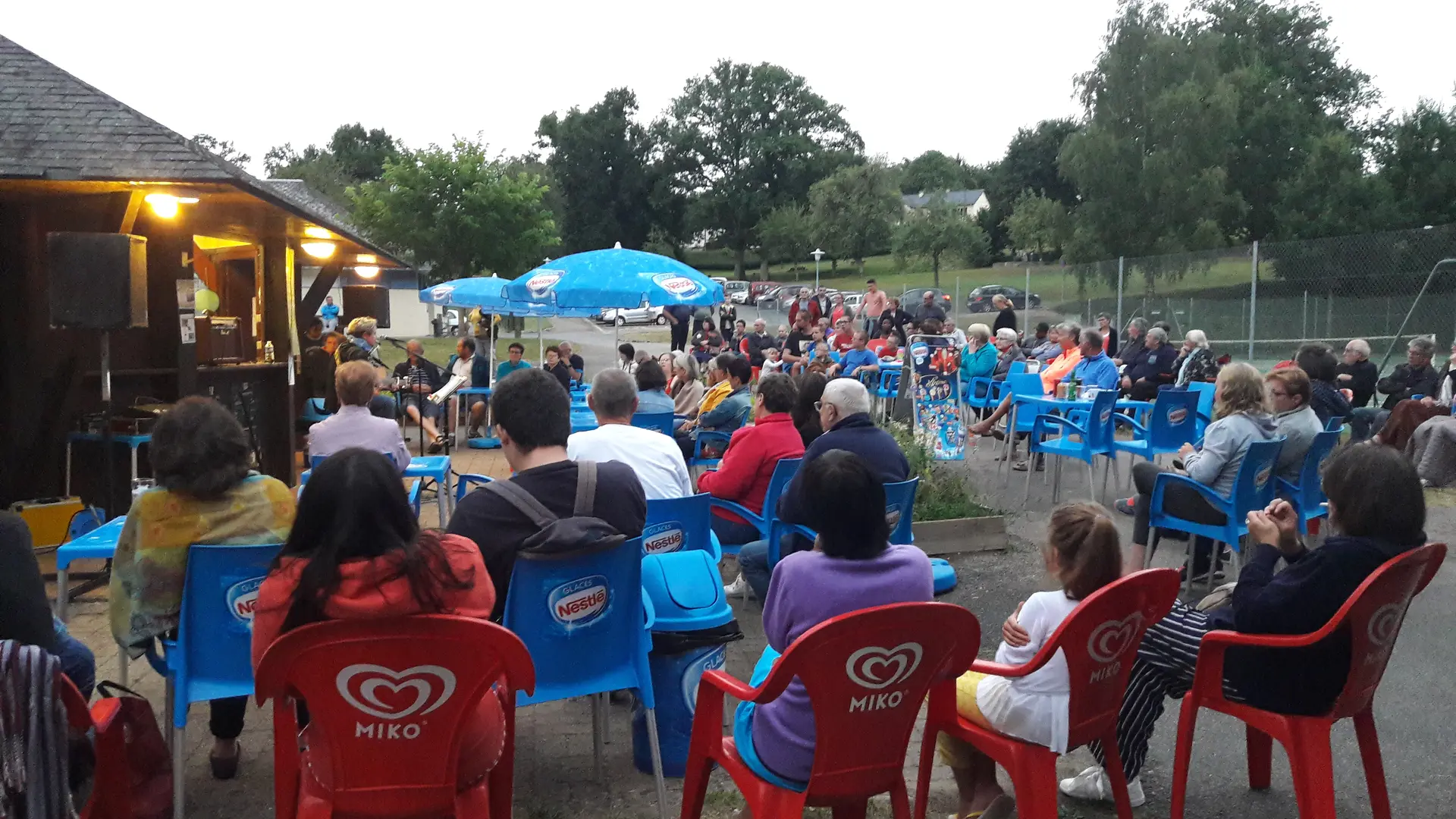 TERRASSE SNACK BAR DU CAMPING LE PARC DE VAUX