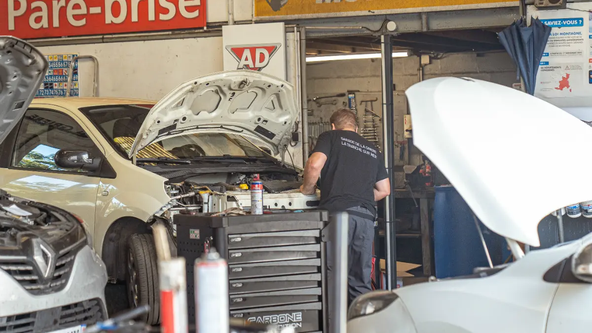 Garage_de_la_Tranche-27-w1200-h1200