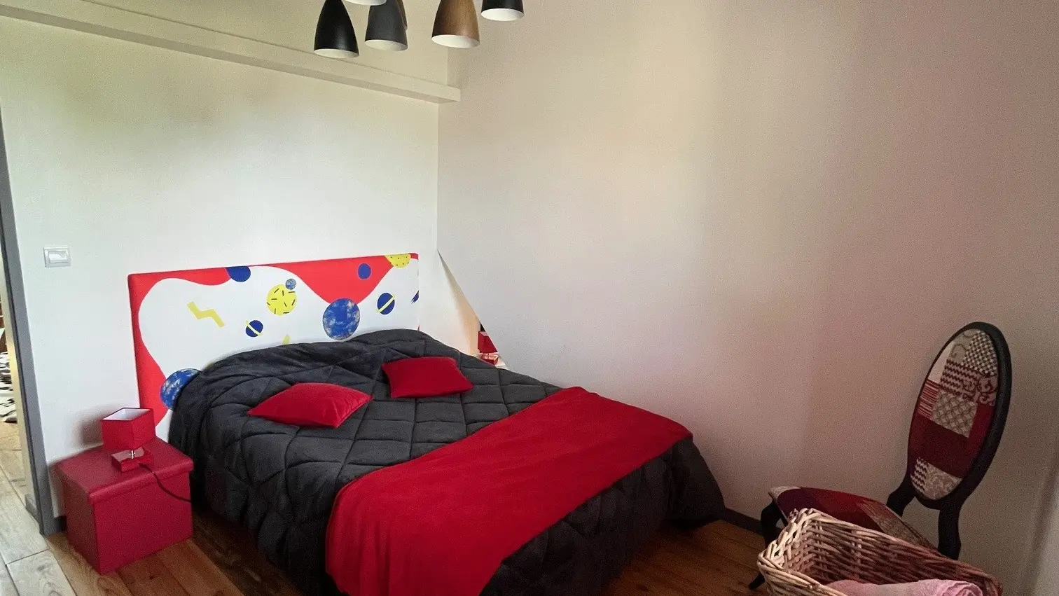 Gîte avec piscine intérieure_la Chartre sur le Loir