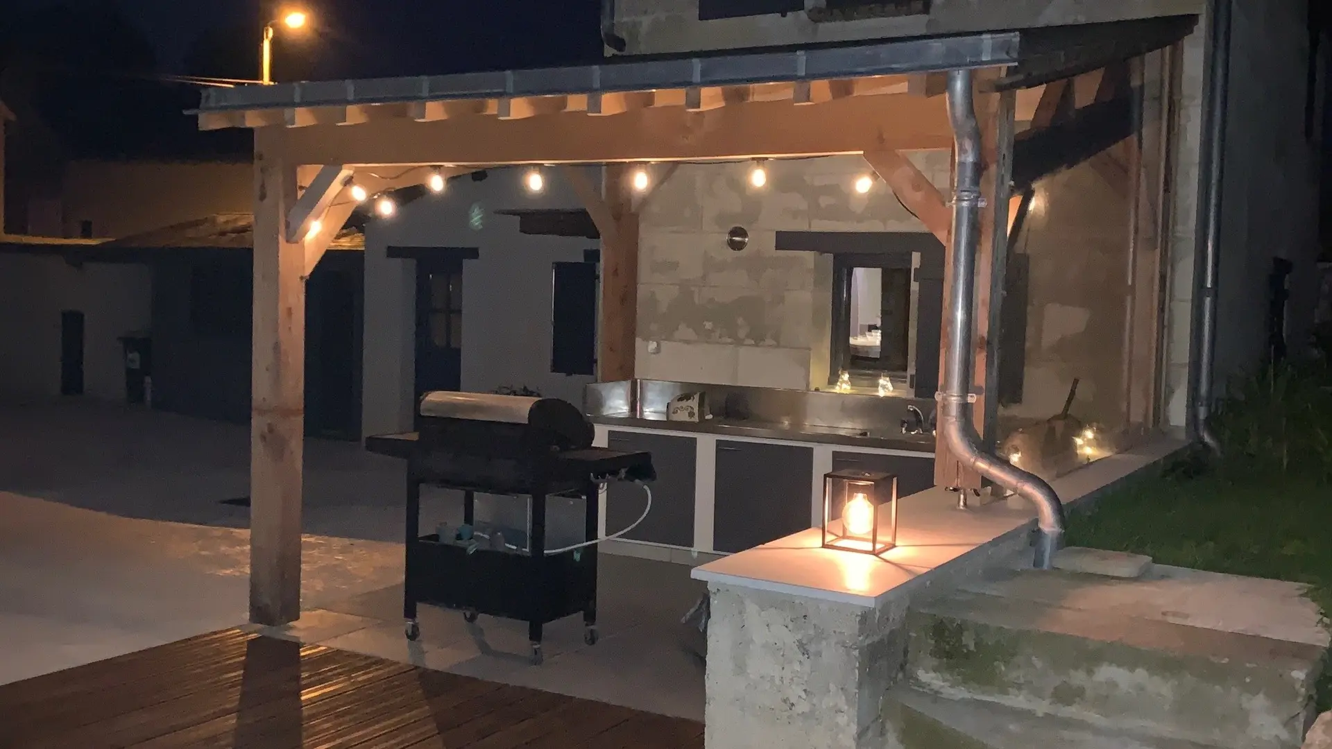 Gîte avec piscine intérieure_la Chartre sur le Loir