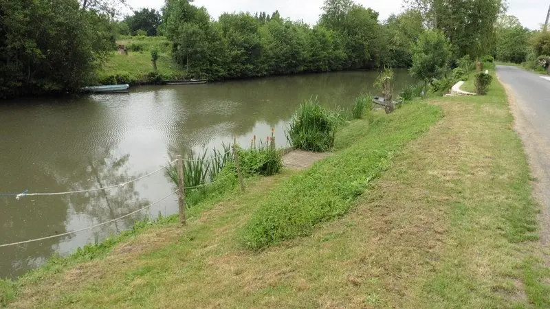 La Sèvre Niortaise devant le gite_24