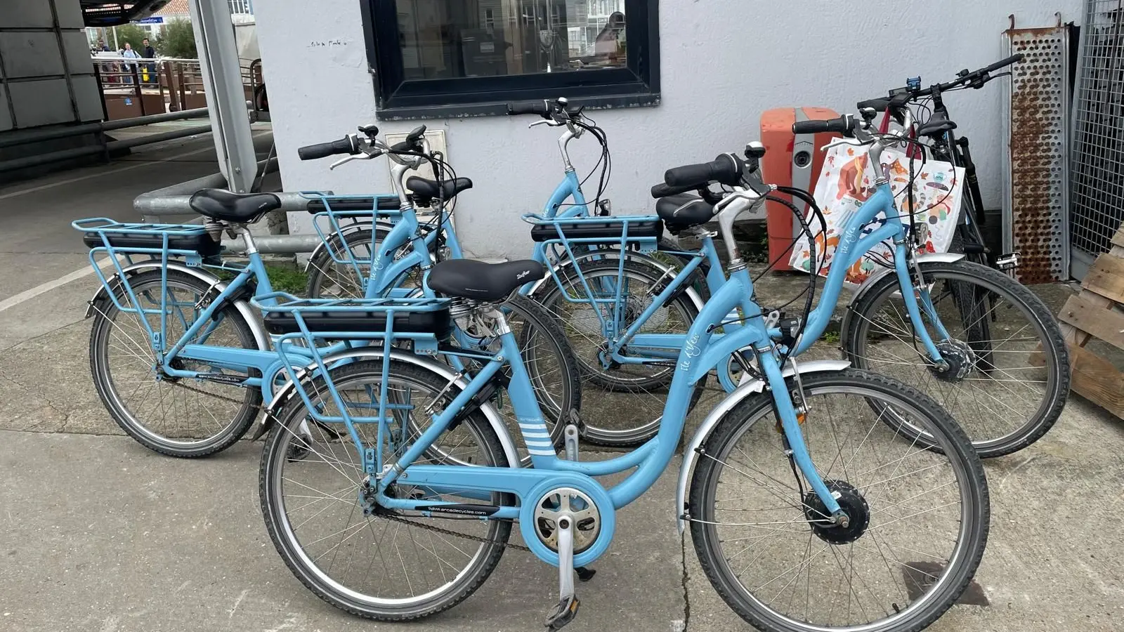 Vélos électriques disponible à la location_25