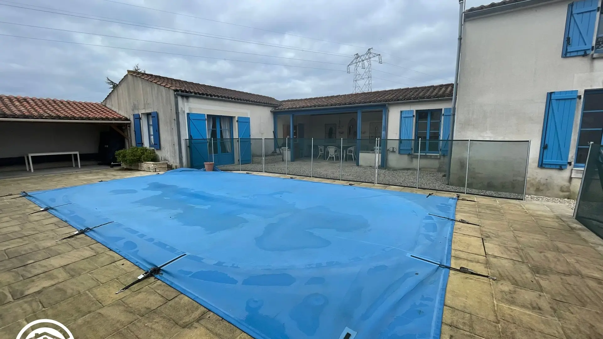 Photo masquée : piscine + terrasse_27