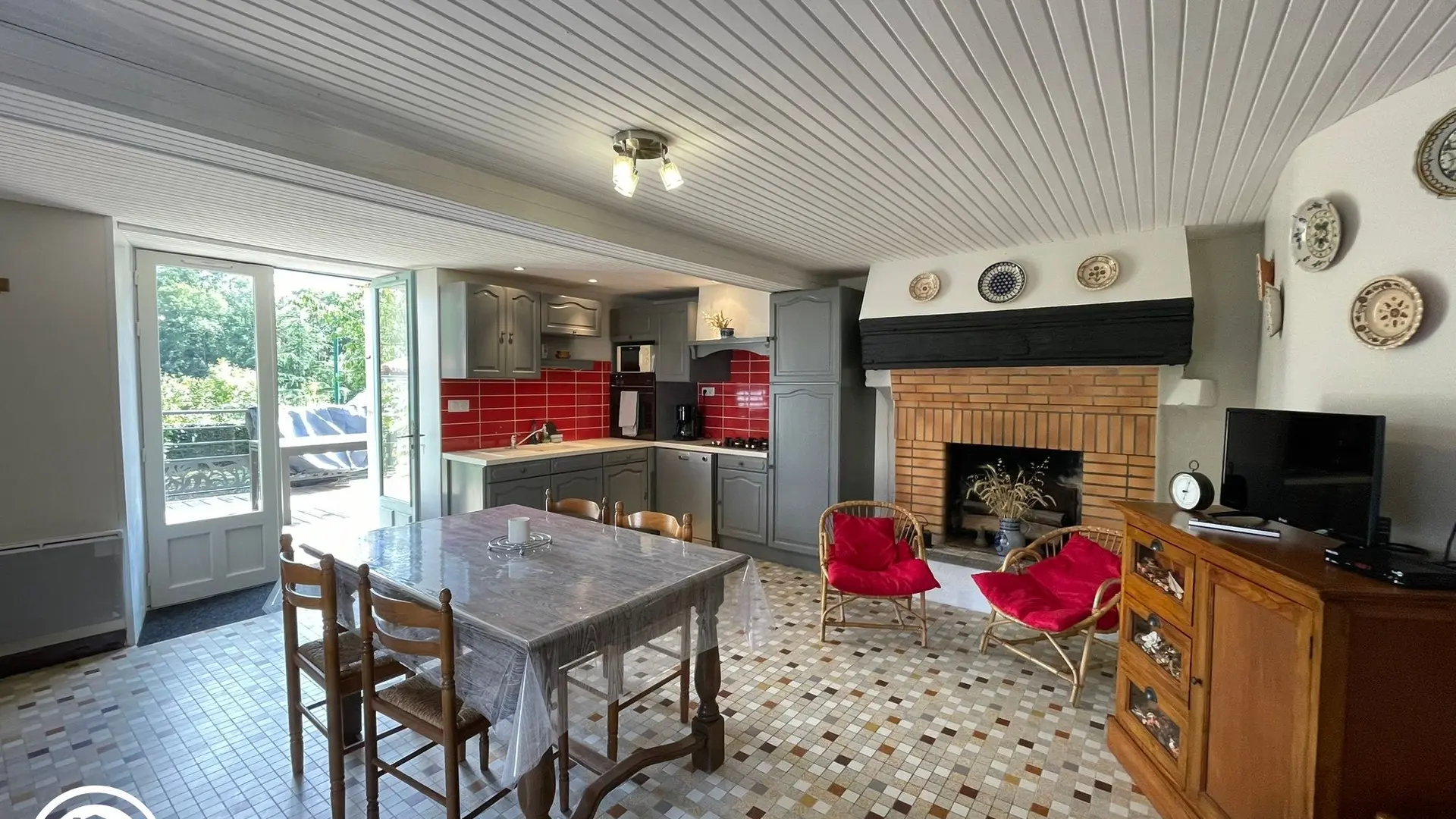 Gîte agréé Gîtes de France en Vendée : Cuisine/séjour_3