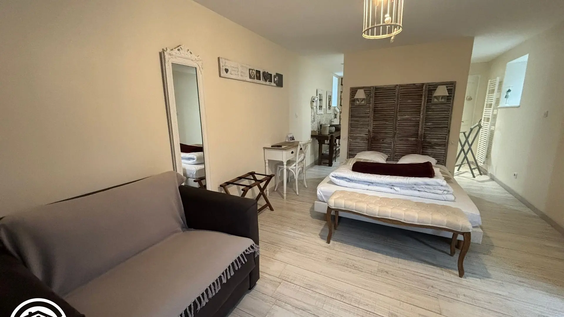 Gîte agréé Gîtes de France en Vendée : Chambre Charme (1 lit 160)_17